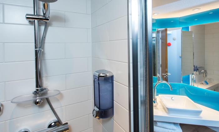 Ensuite rooms with shower - even free wifi here!